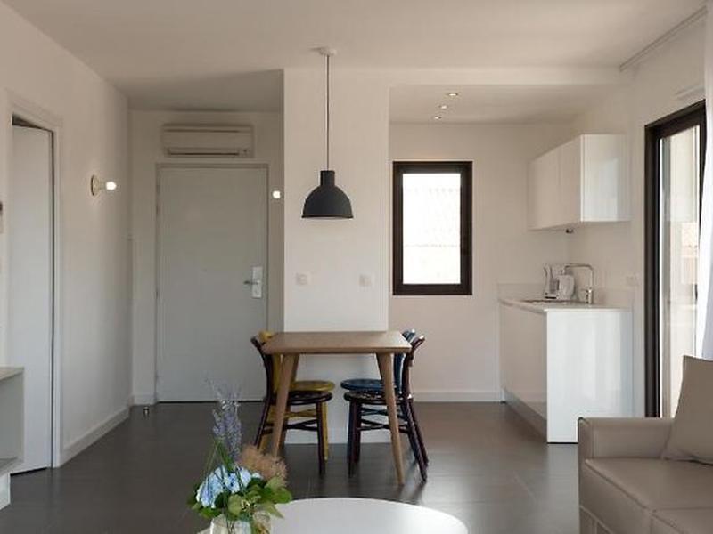 3F7BC992DAF00CE301BFB034805C27F5