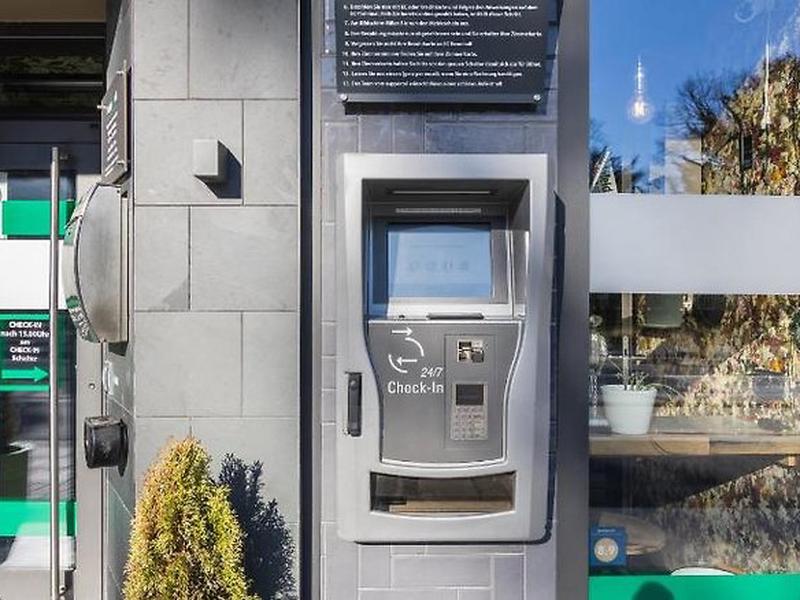 CB896AF956DCE3ACBE83F92B5993D3EE