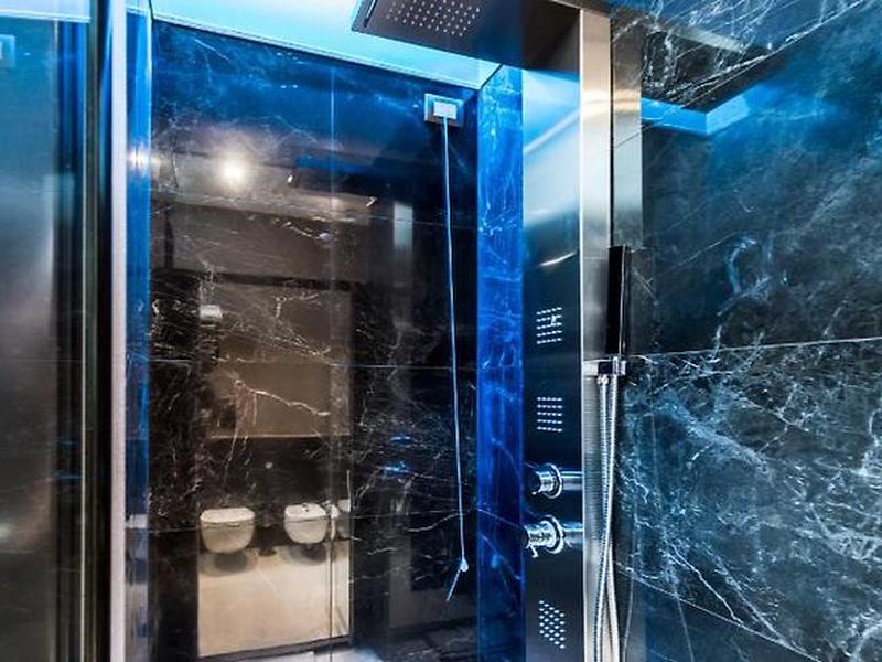 FEBC7ECD3B3FA6F577419820D56C4B85