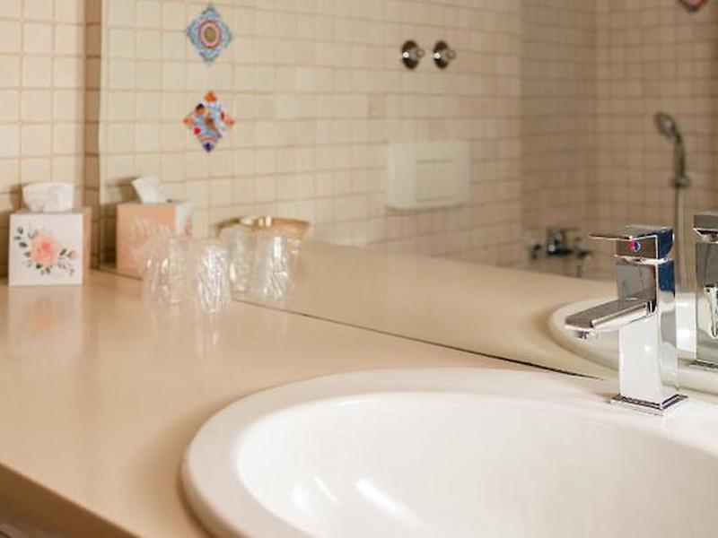 49F95BA5EAD1557C05FE87D519E7070D