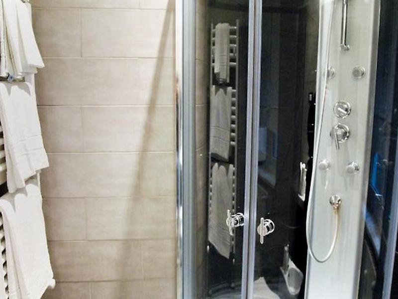 9C2794E4754B49B44C17F2E74A9B5B74