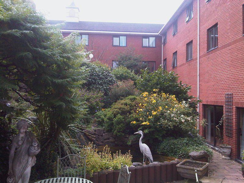 F6B1DC3B98E86290D1EA9486D8DD63E0