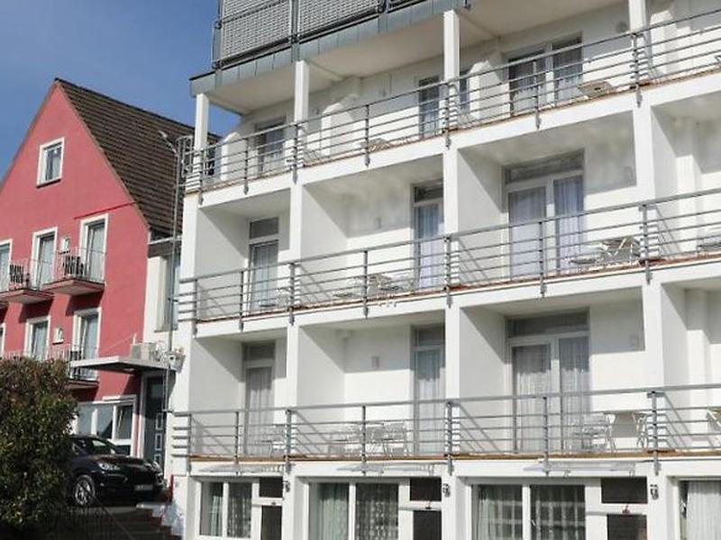 F751C92F3323F7ACCFC07AF8935B3DD5