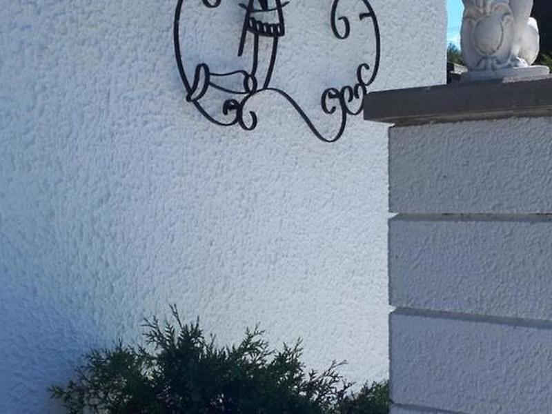 3A6115354546C1F284F798E3AEA9C1BC