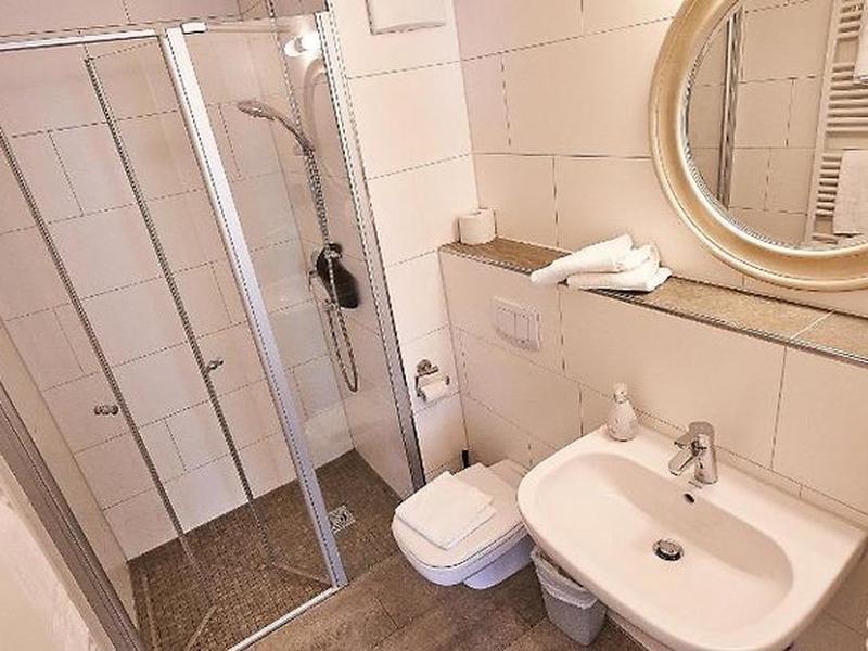 1B7801F495D0274A60325B660B753053