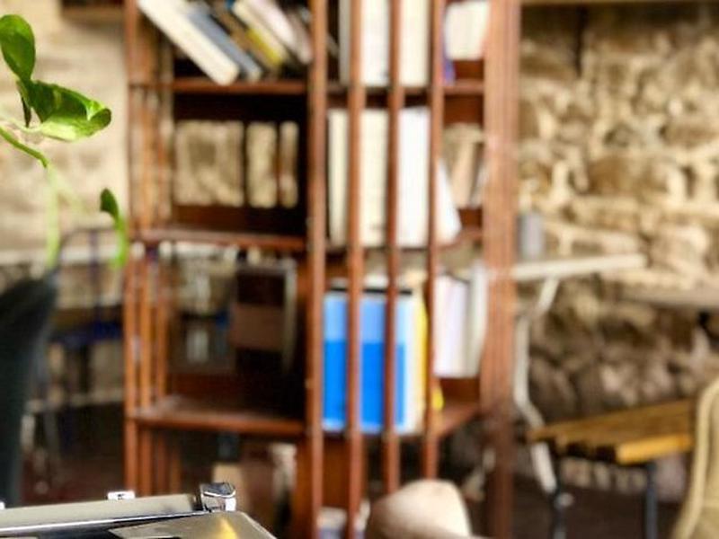 02FA1BAD5A5FF1AB1FB6C57F844BAAF5