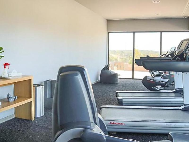 B2CA5E201A61BC1B8ED193A5944F5484