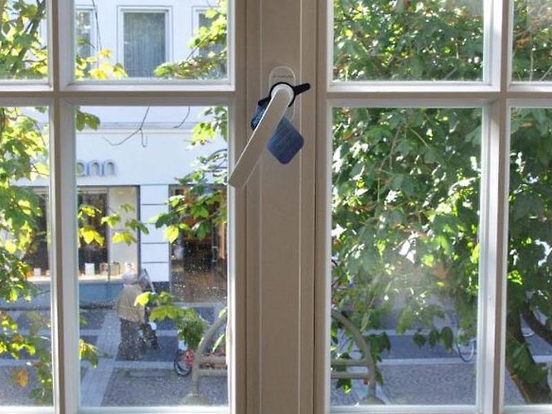 CEF1DD7FB74821CACB905E1BF3E77DC4