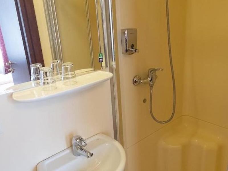 7FA34857ED7D4E8879CBBCDBAAFFE161