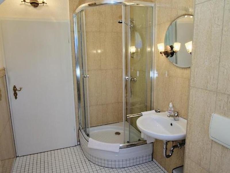 6841194878B4C6585FBA50AE9324A0FB