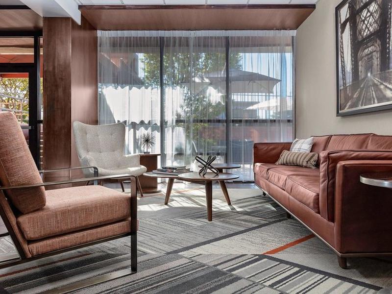 2EA3FF9876F73E54DC08FA7D832FC5F5