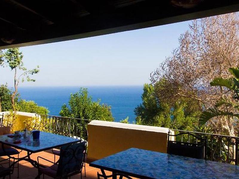 13B2D453735F8E8D8BBEB18875ED58C4