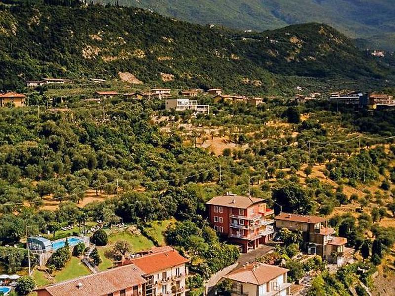 D66AE6D59242F0E37BAFAD905E17B8D2