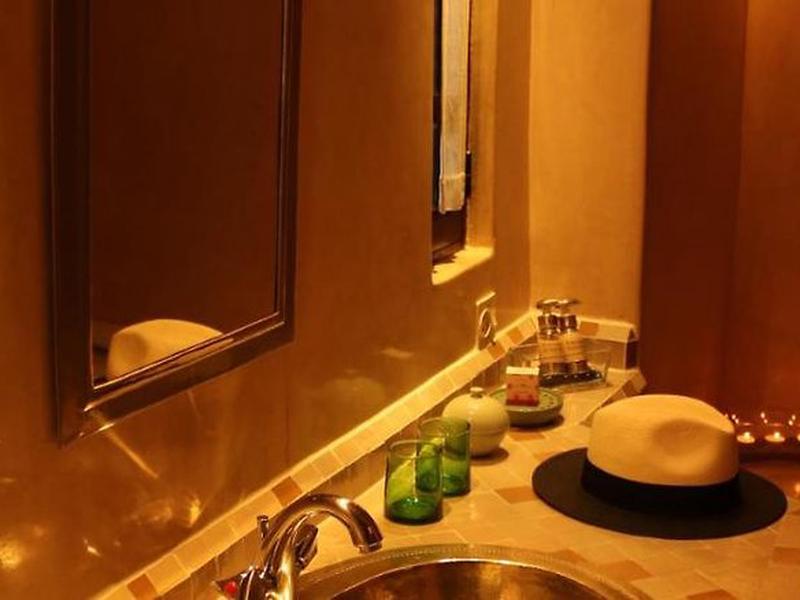 F8B38B64FC02A7F44D3A3A4F2A967FF1