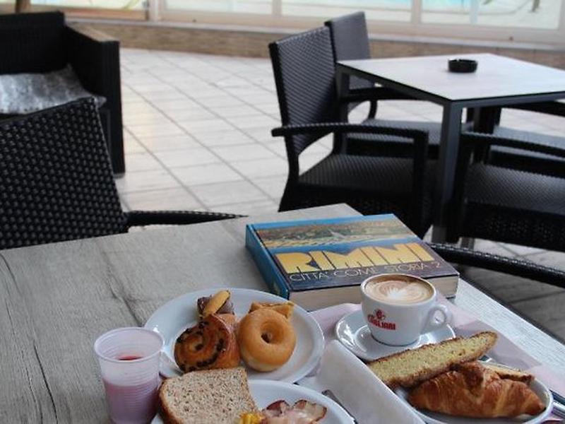 B9B90E8DE2939E804444681DF0A51115