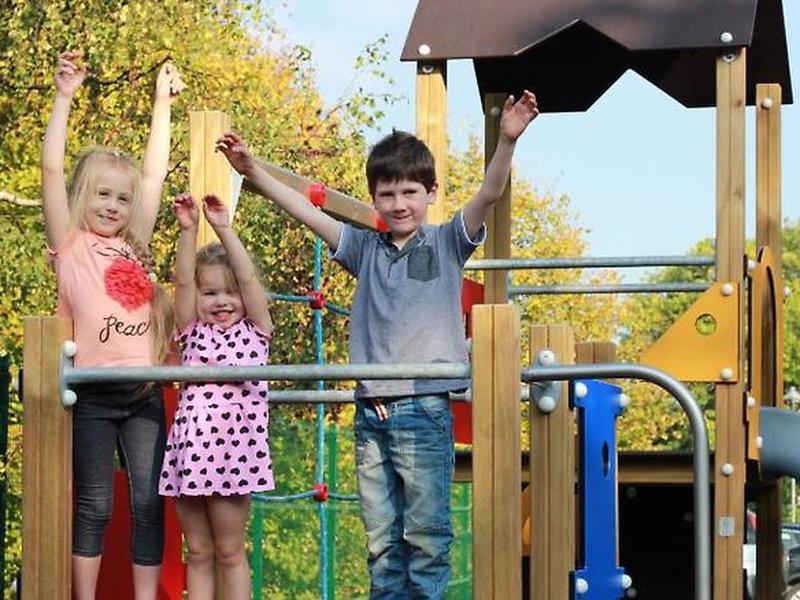 939863EC1C13650F3FFE8A738571CD92