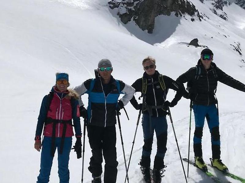 318FDF7C06505EC055A02715D25D817B