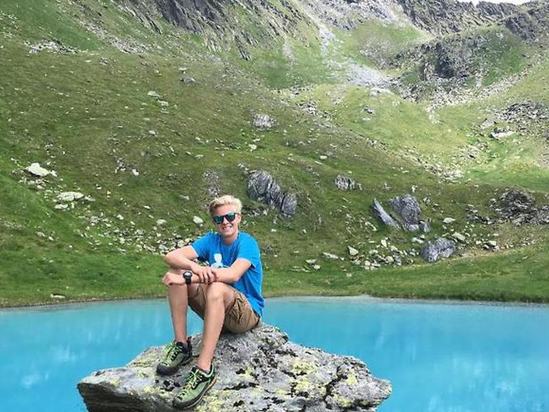 C2F5F3CAAD1CC8153572D28F2B7CC10D