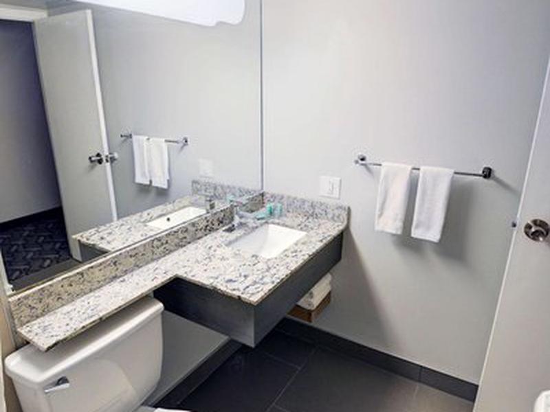 Days Inn by Wyndham Airdrie
