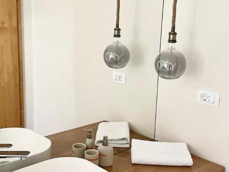 52A86EC543D7BF2258A4A4B2285A056E