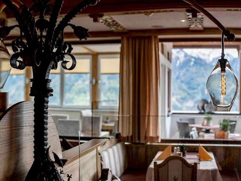 A8E1BC1B6AFF2AFD9D07EEC254D2F29E