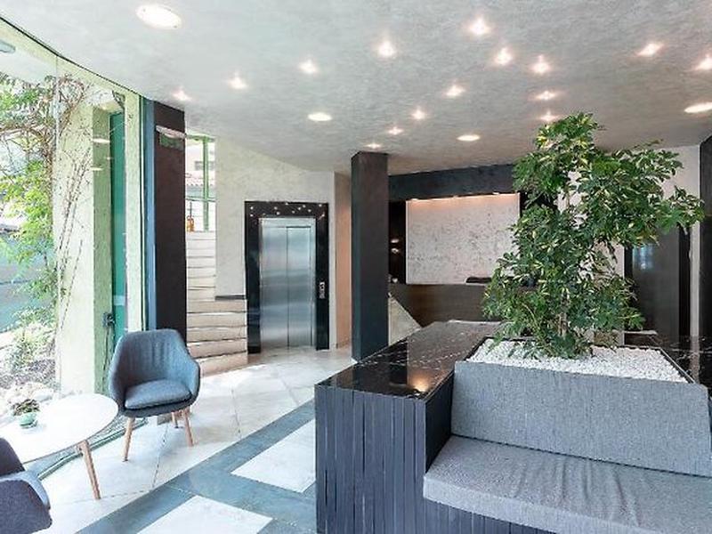 C5586F625AC00FE58F1A579359162F80