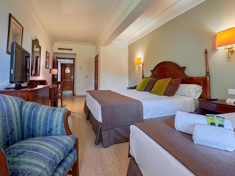 FB51775ABAC9E4DF32097B43C8500125