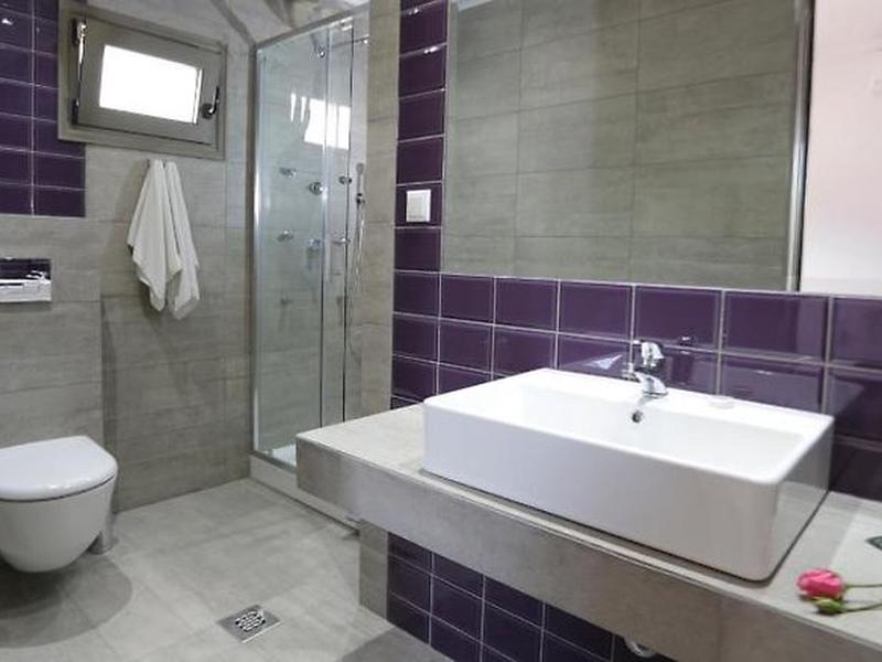 0D7EAD796142CE515A8FDE1C93D50AFB