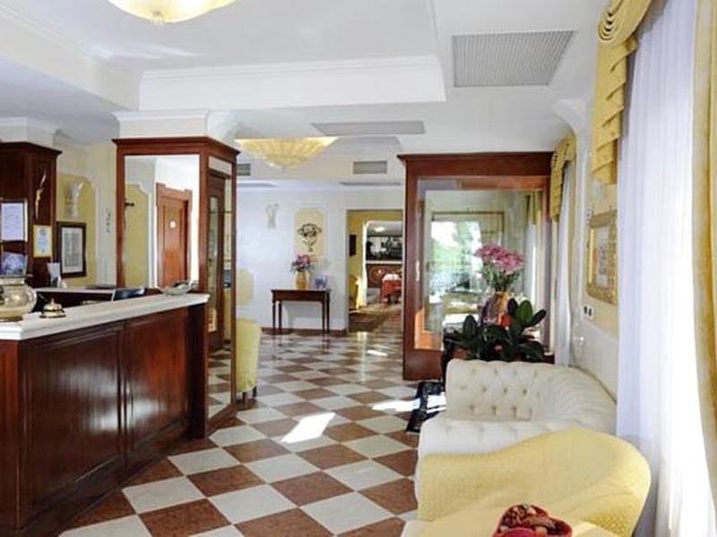 AB27900077C9CFEFC93D4F8B703E8D30