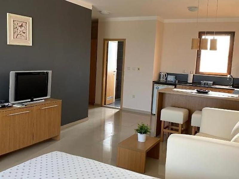 09DDE1799E4E323609990C38101D50AE