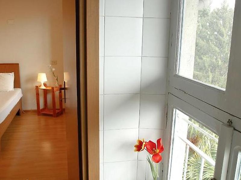 A898E719F390D399301E60CE0515A18C