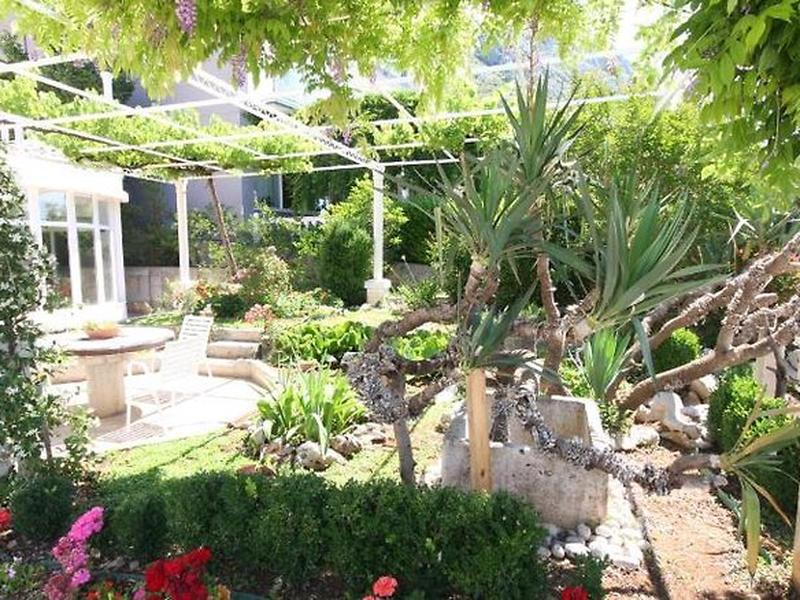 0E0BC8071F41A6EEB5B79CBE2B4F3EAA