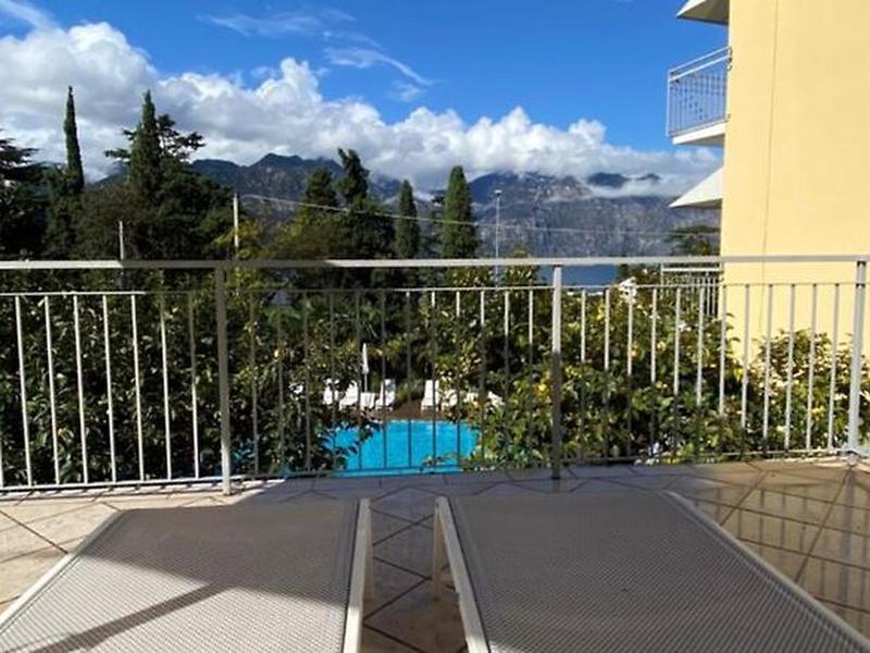 0F0EAFC300E3F7A1647ECE86CA8163C3