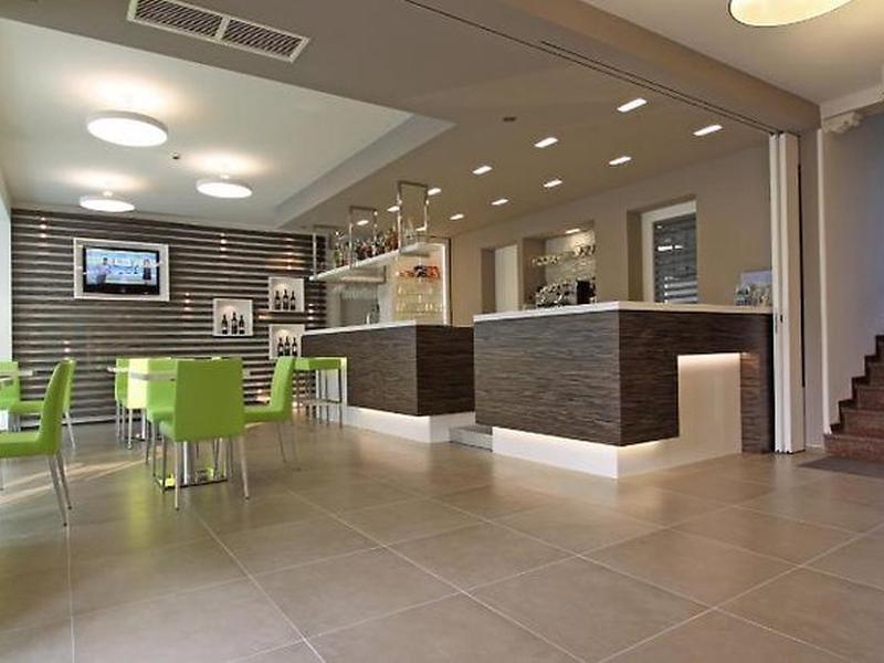 C09390C30B786C6B31B802C6E3E7AFD5