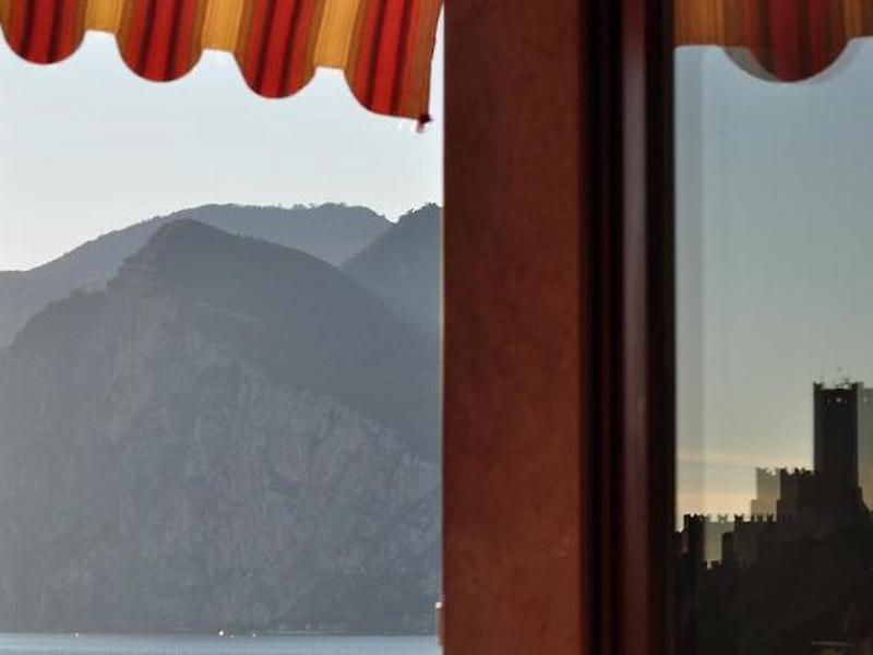 3BA3E521701B4E624D0B6C358F0736A6