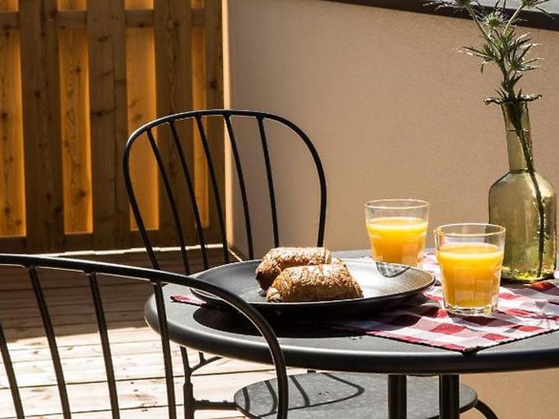 AB78BE0D79D9178549BDAFDD4255BE1A