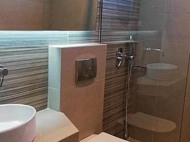 5BC8ED1163379E74003AE74E66AEB9BB