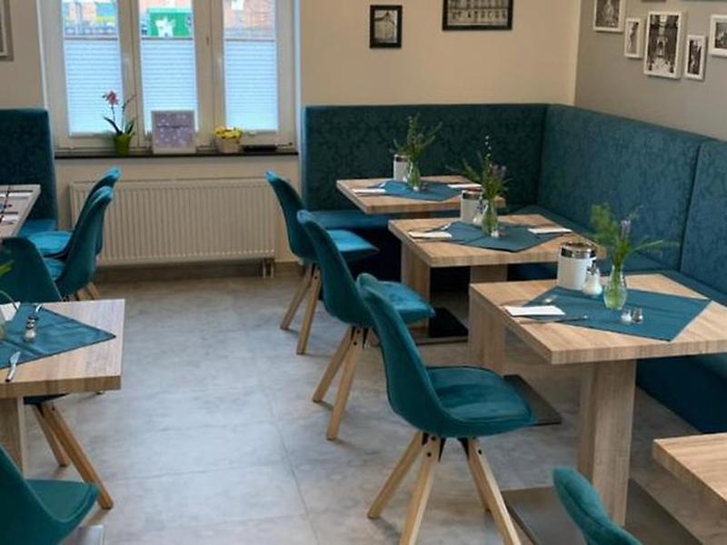 74F596C20C04EC93A6896CE8559AC62A