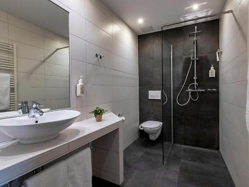 EDBD9F7E98508DE861D6E163402F54D2