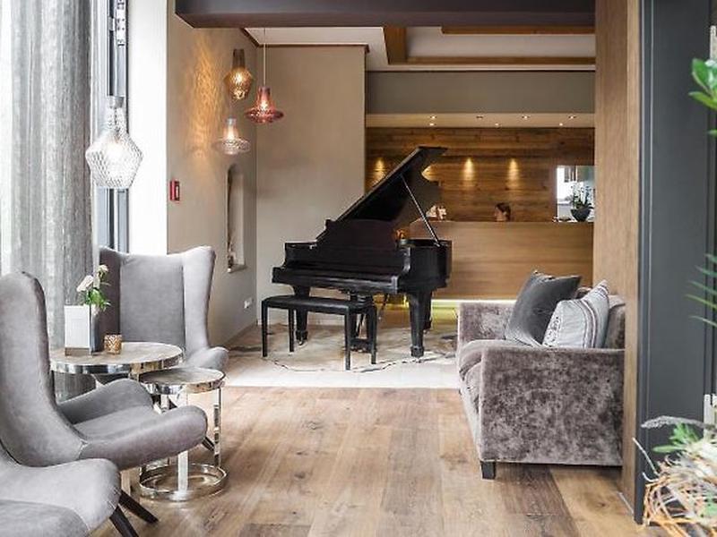 CE5349C5D812BB8C349D52BF000913B3