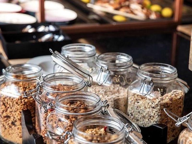 53B1F42F987814E8ECC62F9E10D46F72