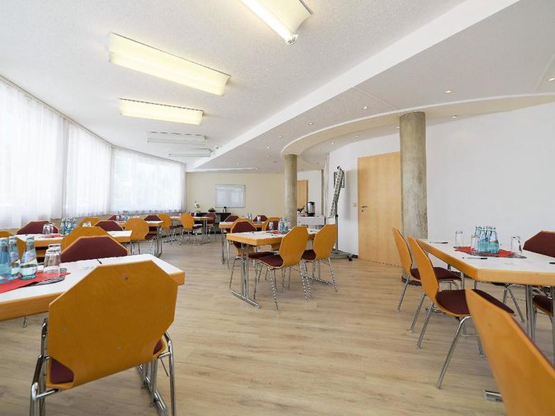 A82AEF3CAA0E9B06AB1E403862A753EB