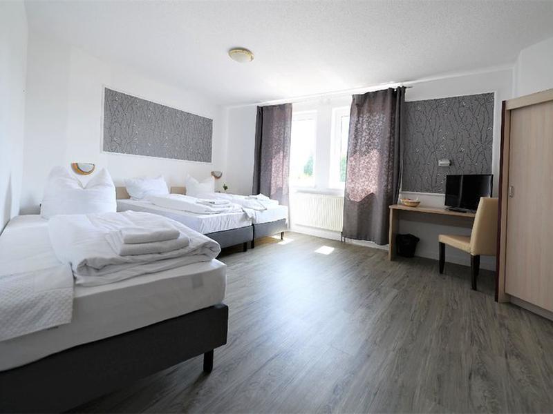 A024E773ECA78CB7096CF1A5A8AED351