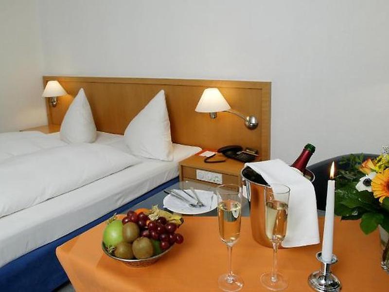 63FE039B261E6C0702A1ED5E9857C06C