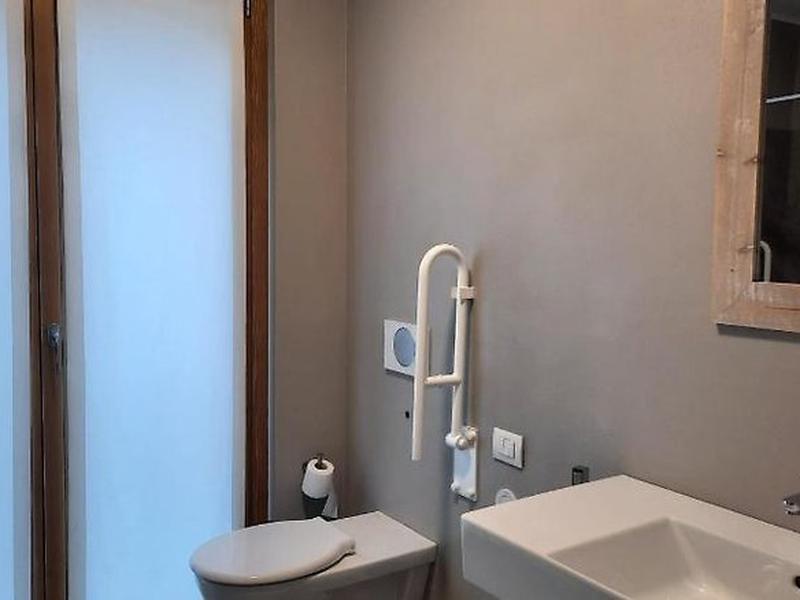 98487A9BB44D1D20BF397F79C07F4F74