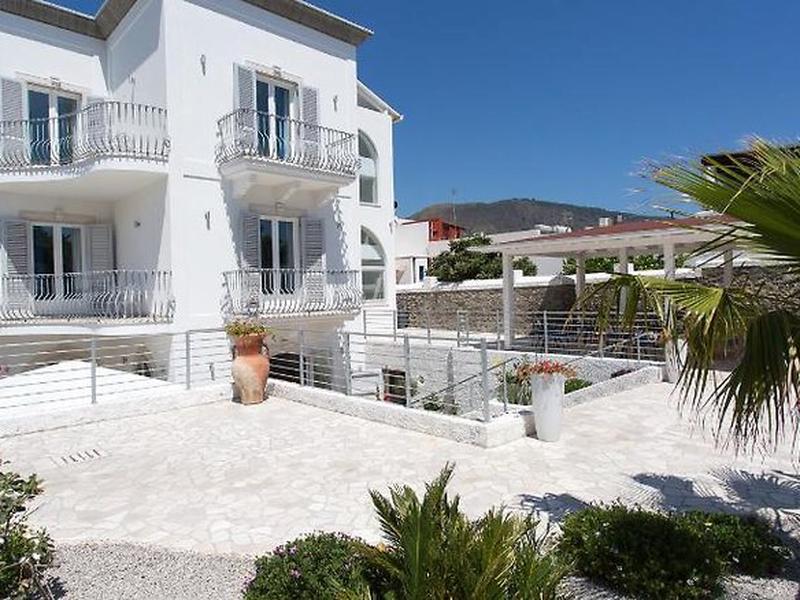 5598DAE40F5C02166DFC15F2328AF252