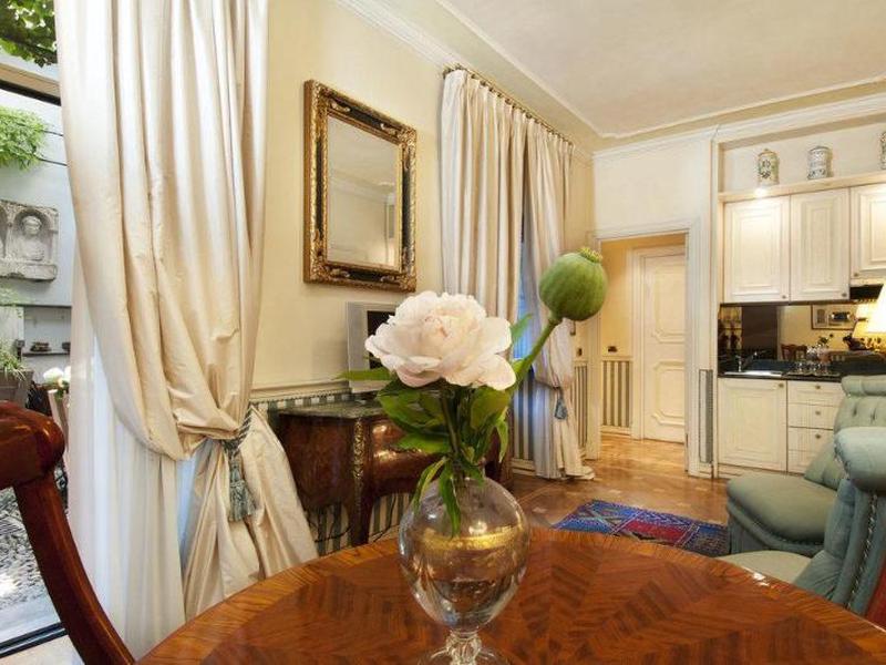 1632DF7B7C9CDFA017DD26560263F242