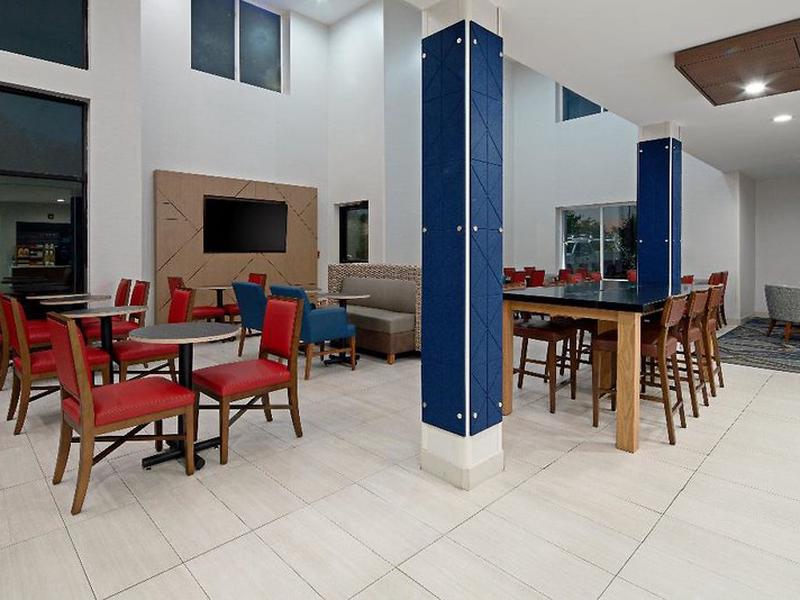 B5A95BE250EEB17E649270E7AA051D12