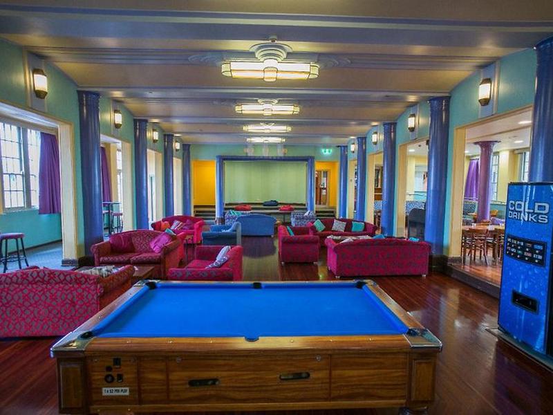 6184B580A76E446D16B660EA440983FB