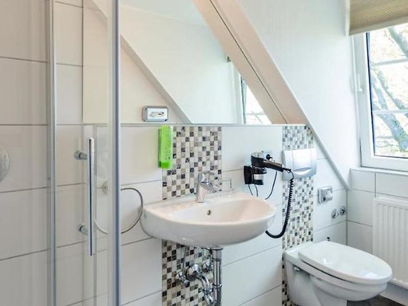 62D97E1F3DA16D2286933B30BEEF99C6